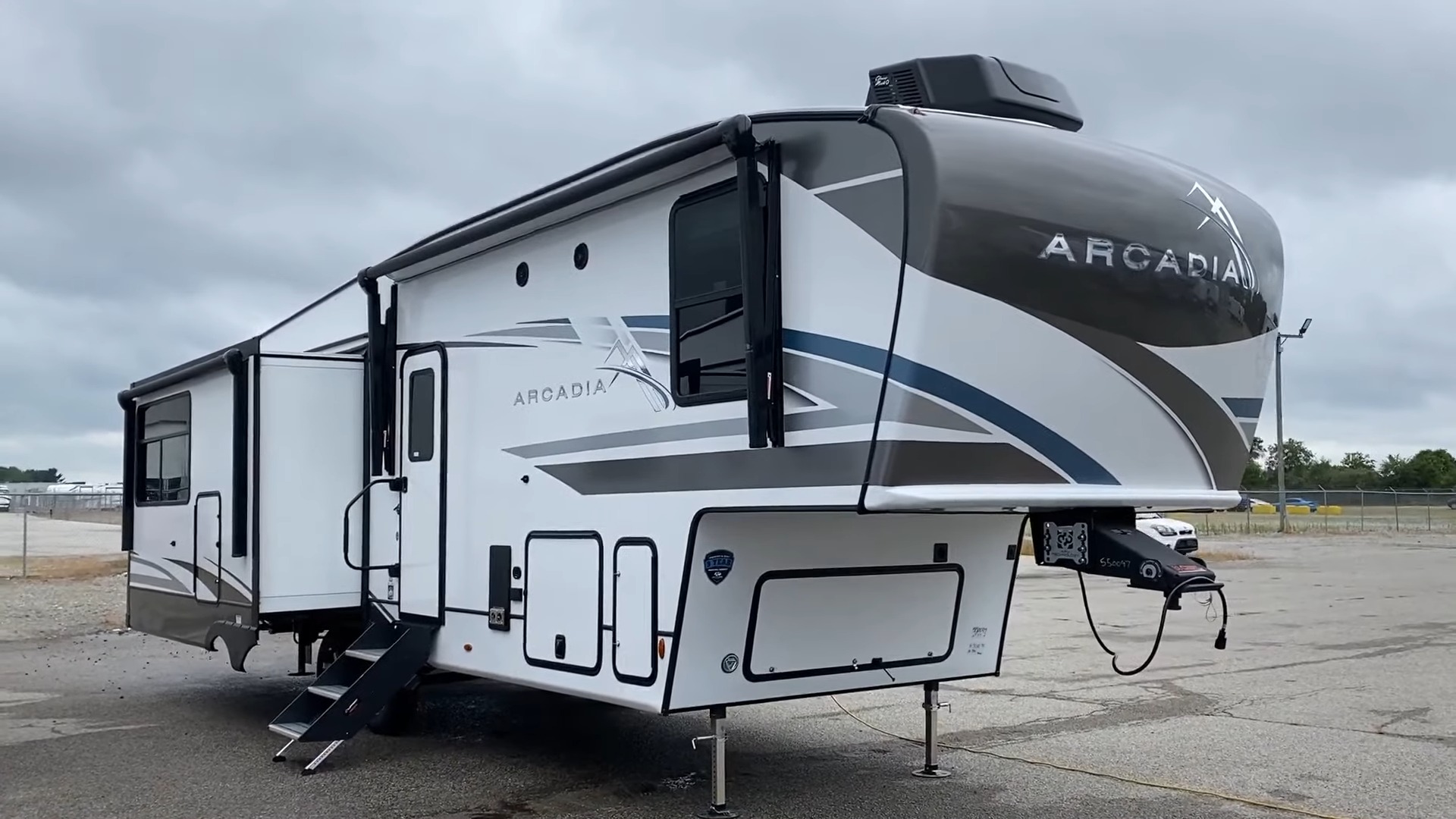 Keystone RV 2024 Arcadia 294SLRD Review