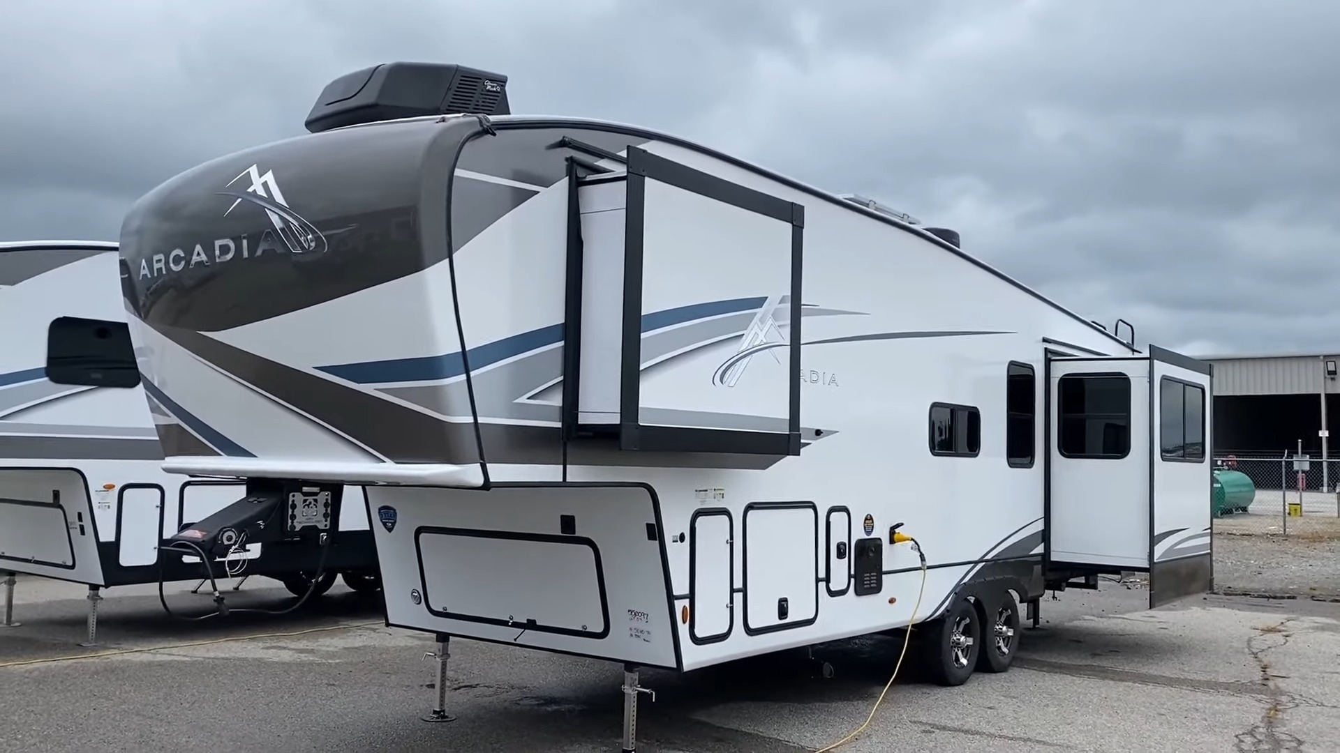 Keystone RV 2024 Arcadia 294SLRD Review