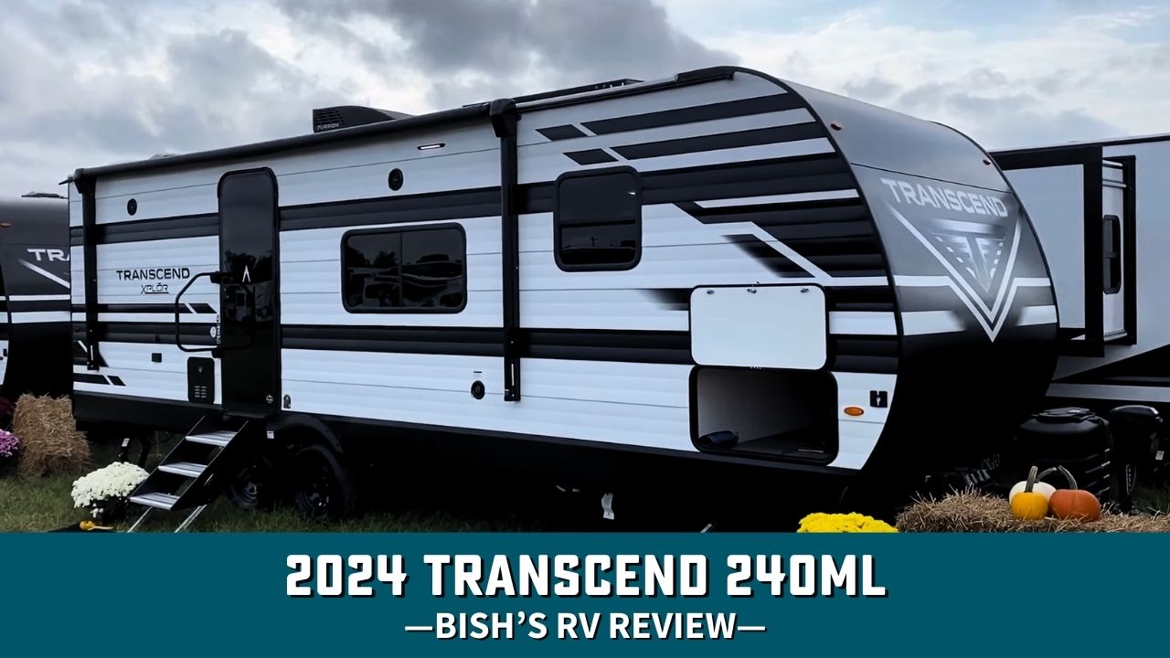 Under 30ft & One of the Best Couple's RVs in this Class! 2024 Transcend