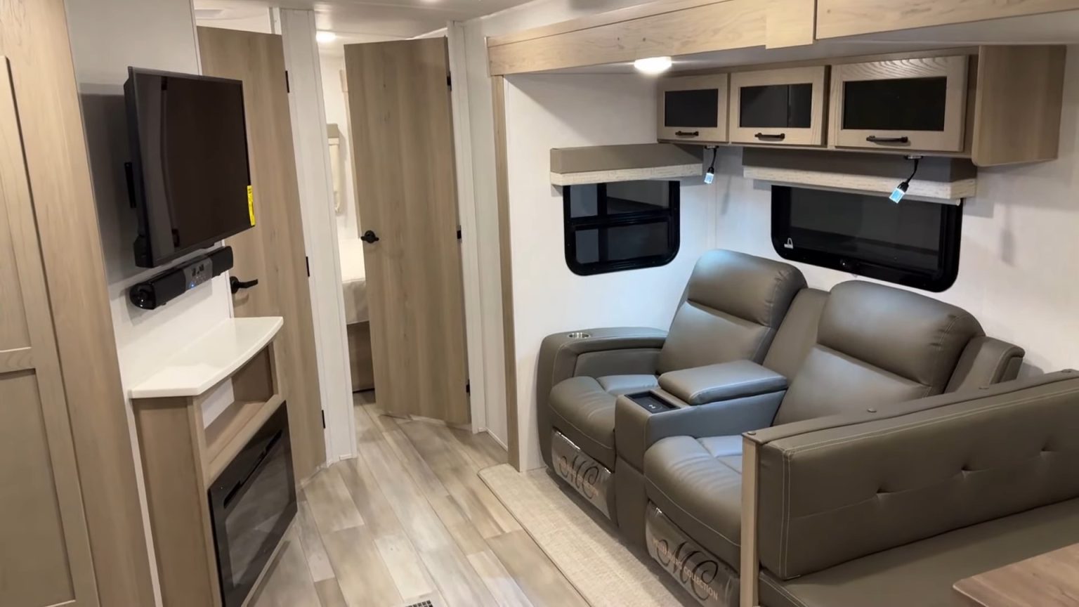 An Awesome Couple's Camper: 2024 Rockwood 2608BS