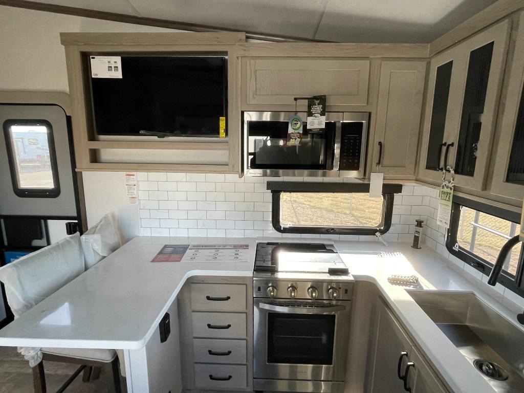 kitchen of Forest River Rockwood/Flagstaff 281RK