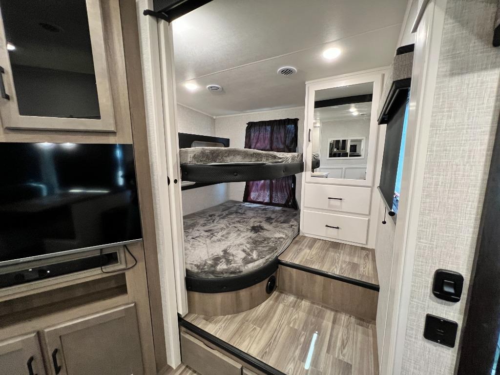 double bunks in  Jayco Eagle 29.5BHDS