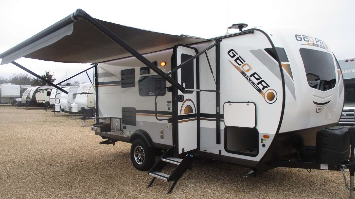 Geo Pro with awning extended