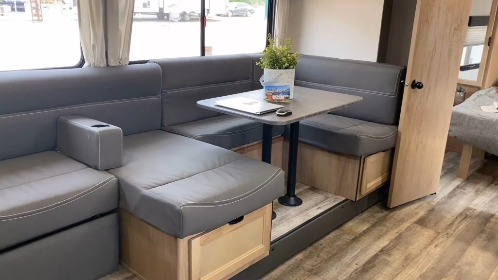 dinette of Grey Wolf RV